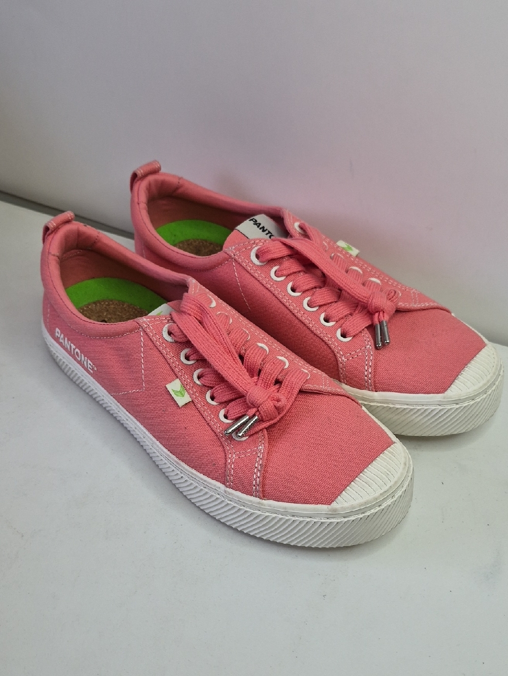 Cariuma Pink Canvas Low-Top Sneakers for Mens 9.5 Womens 11